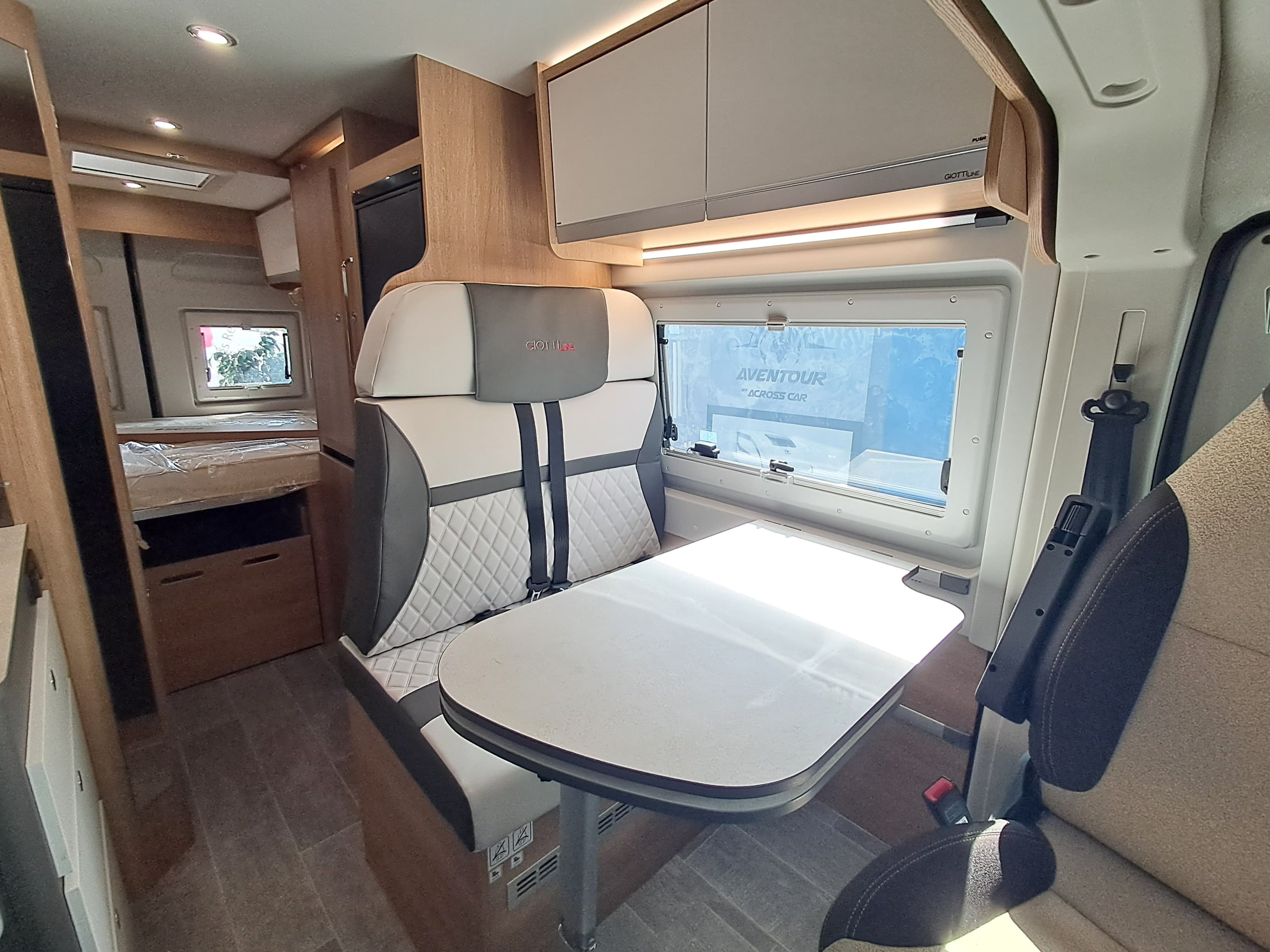 GIOTTILINE GIOTTIVAN 60T 140 PREMIERE EDITION PRIVILEGE GRIGIO FERRO METAL PEUGEOT BOXER 2025 14 GIOTTILINE GIOTTIVAN 60T 140 PREMIERE EDITION PRIVILEGE GRIGIO FERRO METAL PEUGEOT BOXER 2025 14
