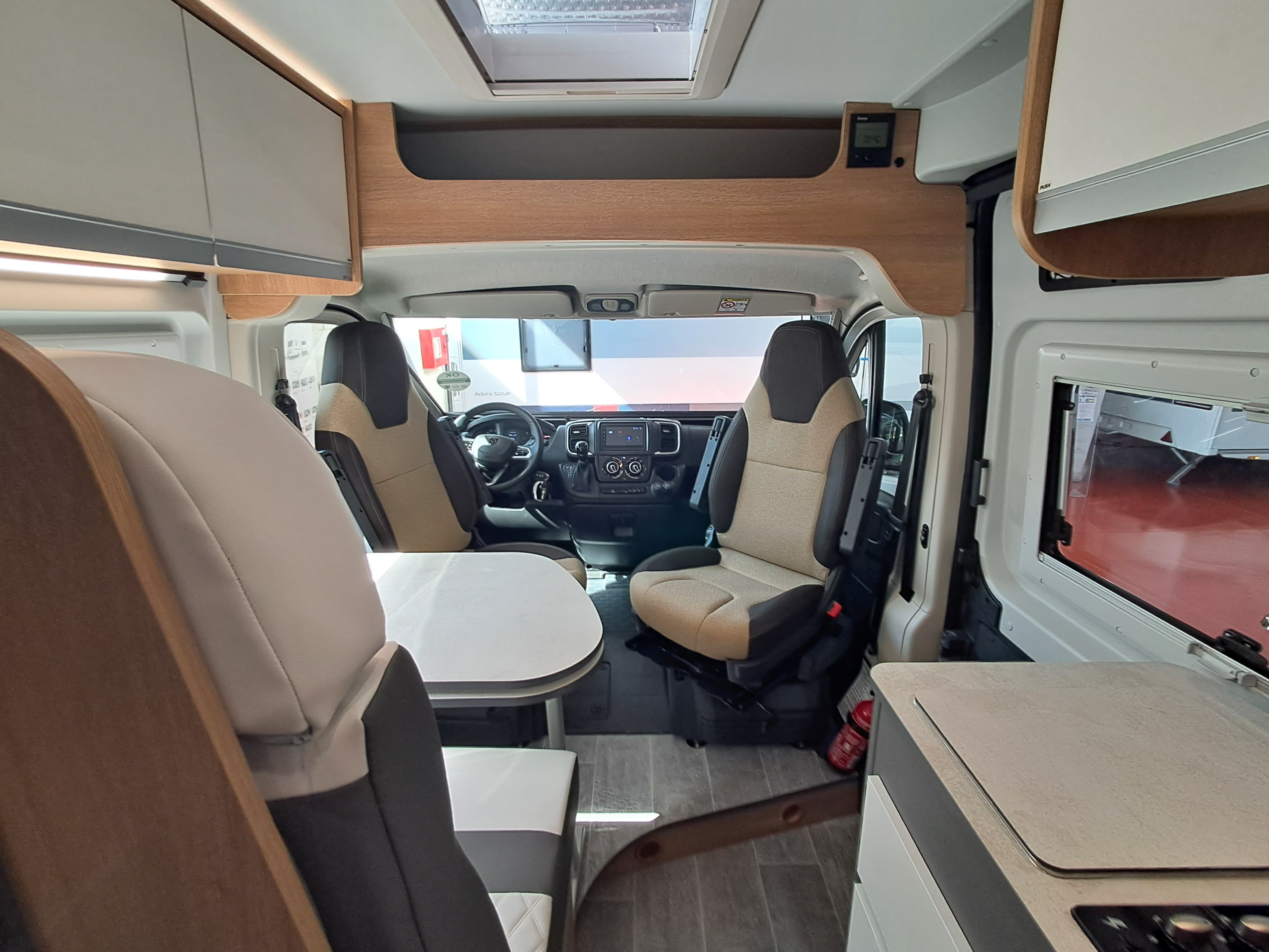 GIOTTILINE GIOTTIVAN 60T 140 PREMIERE EDITION PRIVILEGE GRIGIO FERRO METAL PEUGEOT BOXER 2025 21 GIOTTILINE GIOTTIVAN 60T 140 PREMIERE EDITION PRIVILEGE GRIGIO FERRO METAL PEUGEOT BOXER 2025 21