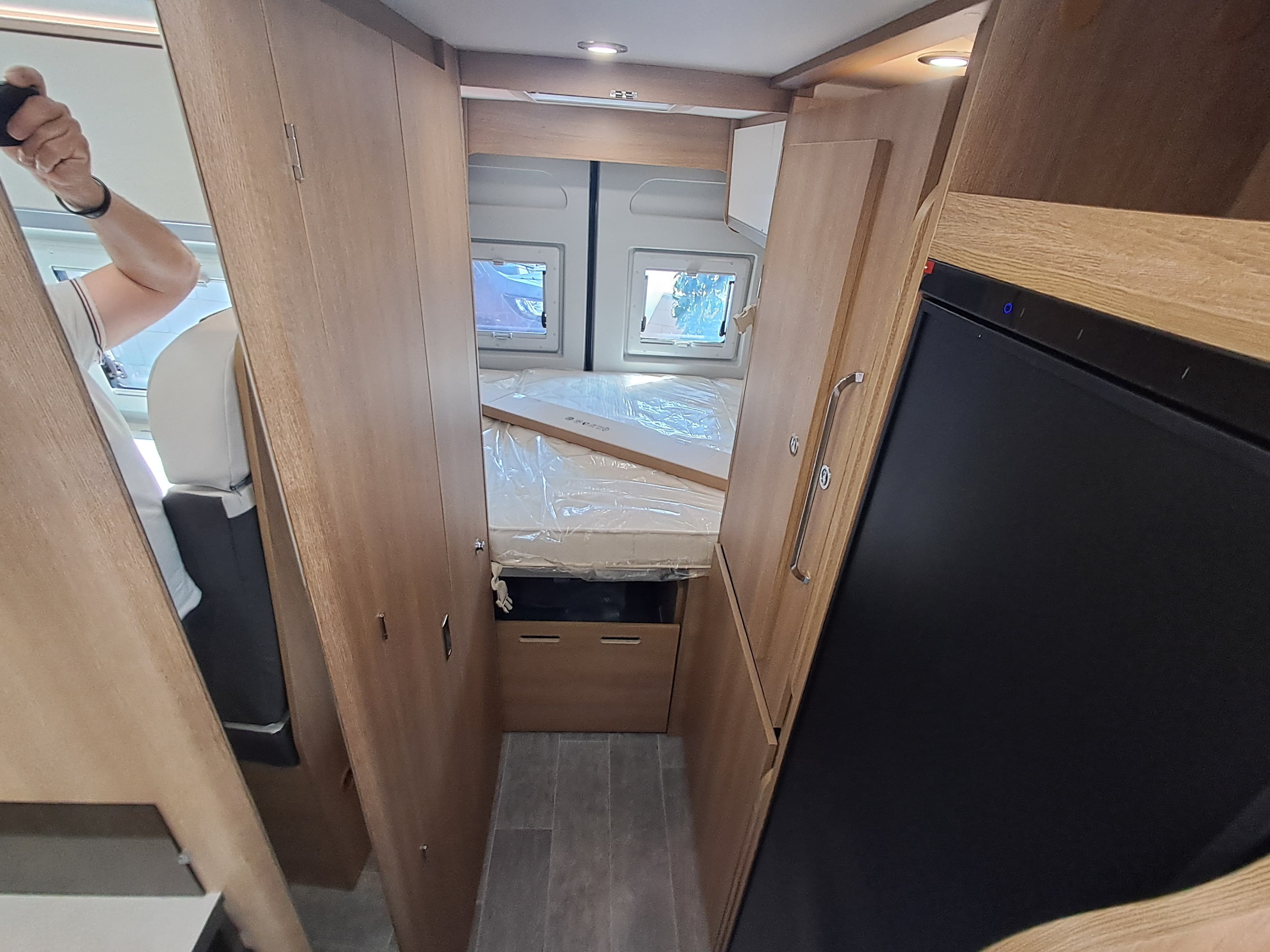 GIOTTILINE GIOTTIVAN 60T 140 PREMIERE EDITION PRIVILEGE GRIGIO FERRO METAL PEUGEOT BOXER 2025 23 GIOTTILINE GIOTTIVAN 60T 140 PREMIERE EDITION PRIVILEGE GRIGIO FERRO METAL PEUGEOT BOXER 2025 23