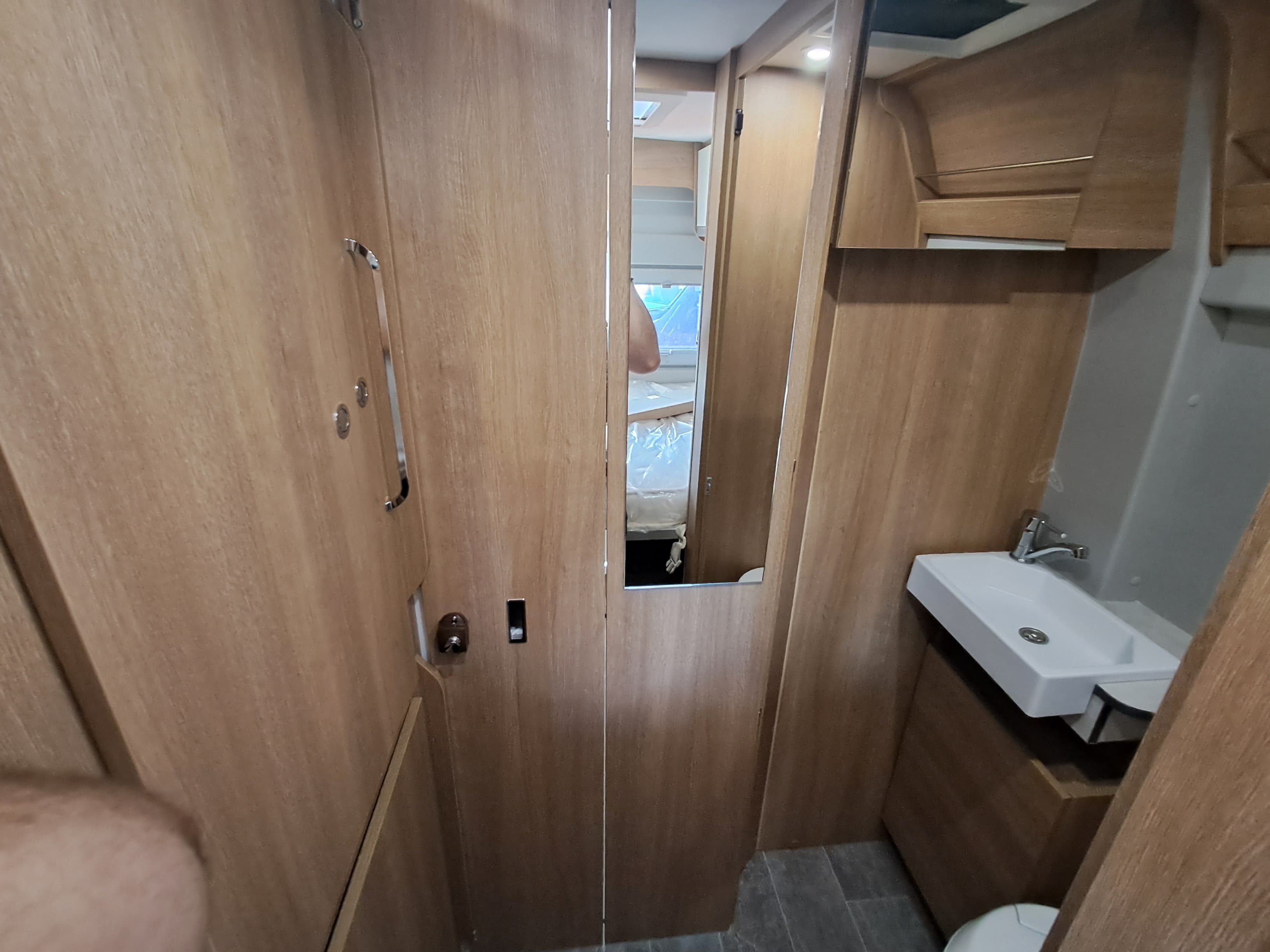GIOTTILINE GIOTTIVAN 60T 140 PREMIERE EDITION PRIVILEGE GRIGIO FERRO METAL PEUGEOT BOXER 2025 24 GIOTTILINE GIOTTIVAN 60T 140 PREMIERE EDITION PRIVILEGE GRIGIO FERRO METAL PEUGEOT BOXER 2025 24