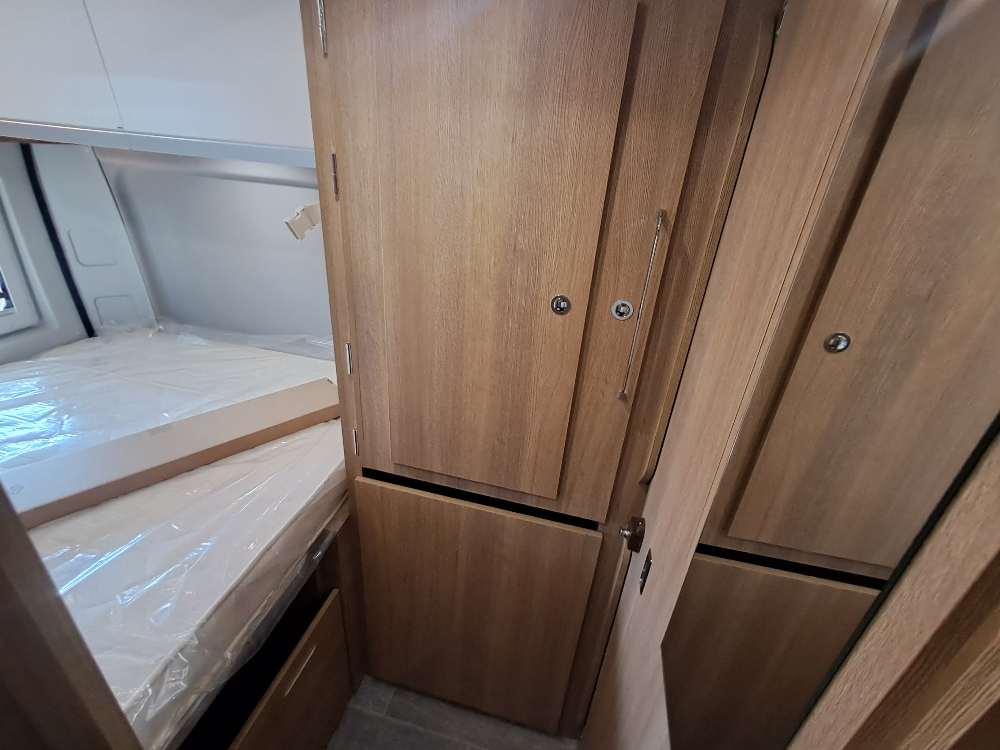 GIOTTILINE GIOTTIVAN 60T 140 PREMIERE EDITION PRIVILEGE GRIGIO FERRO METAL PEUGEOT BOXER 2025 26 GIOTTILINE GIOTTIVAN 60T 140 PREMIERE EDITION PRIVILEGE GRIGIO FERRO METAL PEUGEOT BOXER 2025 26